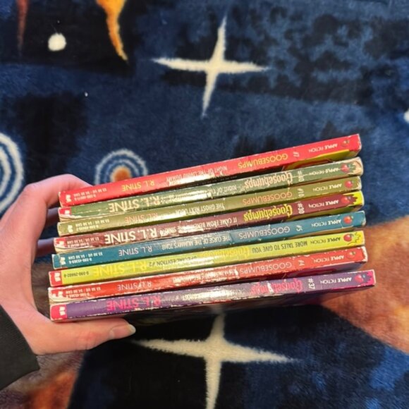 Goosebumps Book Collection - Picture 5 of 10
